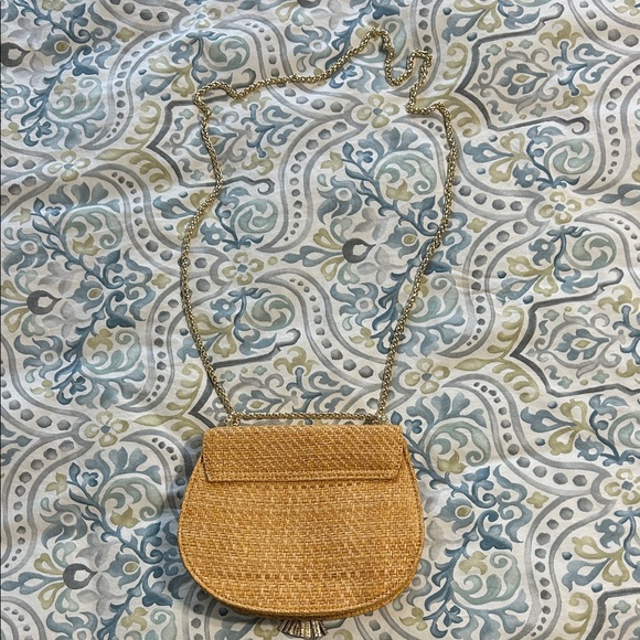 Elegant Gold Chain Strap Bag - Picture 2 of 4